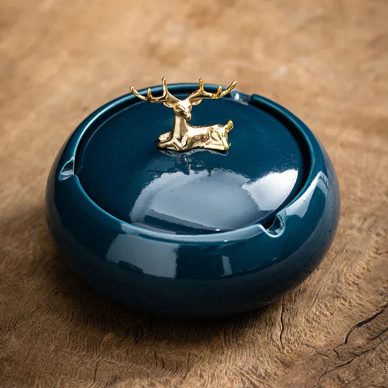 Cendrier avec couvercle <br> Corna D4