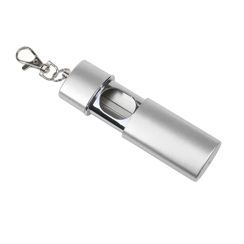 Portable Pocket Ashtray with Keychain Fireproof Metal Ashtray Metal Cigar Ash Storage Organizer Outdoor Smoking Ash Holder silvery